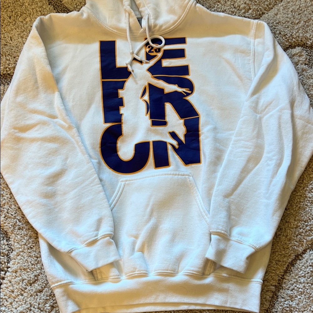 White Hoodie with purple/gold Graphic 23
❤️ Labron James #23